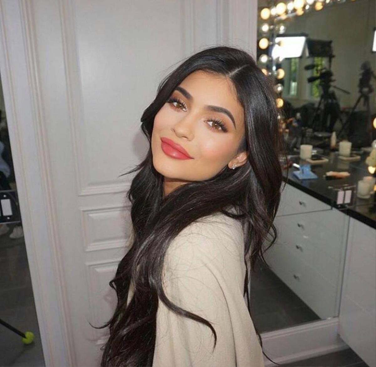 Ở tuổi 19, Kylie Jenner đã mua căn nhà thứ ba trên khu đất vàng ở Los Angeles Ảnh 2