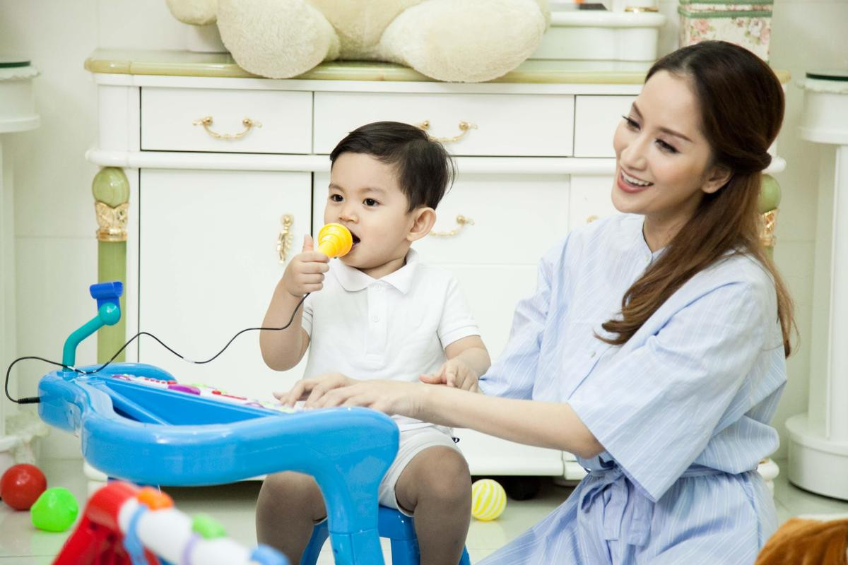 Ngày của mẹ, lắng đọng khúc hát tình mẹ thương con của sao V-pop Ảnh 2