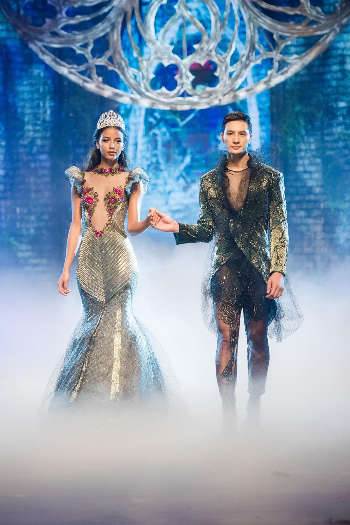 Hoàng Hải Fashion Show: Pha lê tím chỉ có trong truyền thuyết là đây! Ảnh 2