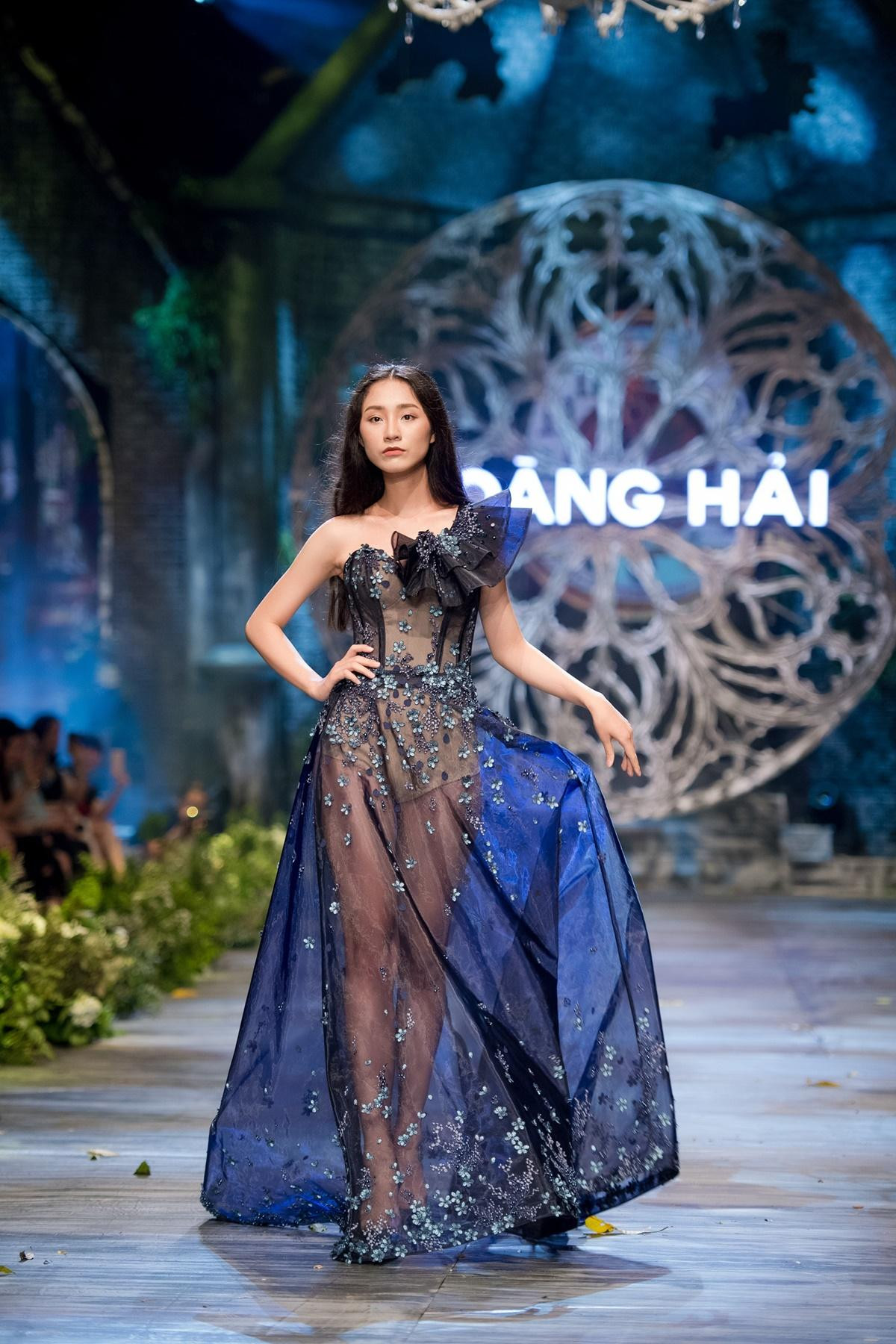 Hoàng Hải Fashion Show: Pha lê tím chỉ có trong truyền thuyết là đây! Ảnh 4