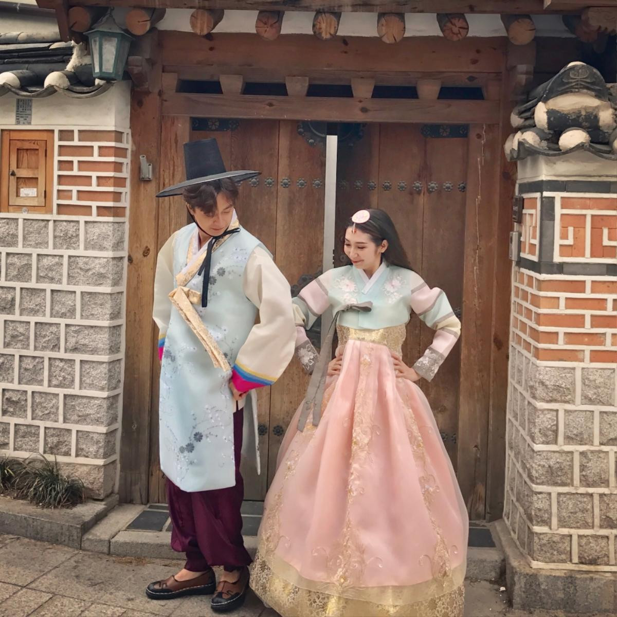 Ngô Kiến Huy - Khổng Tú Quỳnh nhắng nhít với loạt biểu cảm đáng yêu khi diện hanbok Ảnh 4