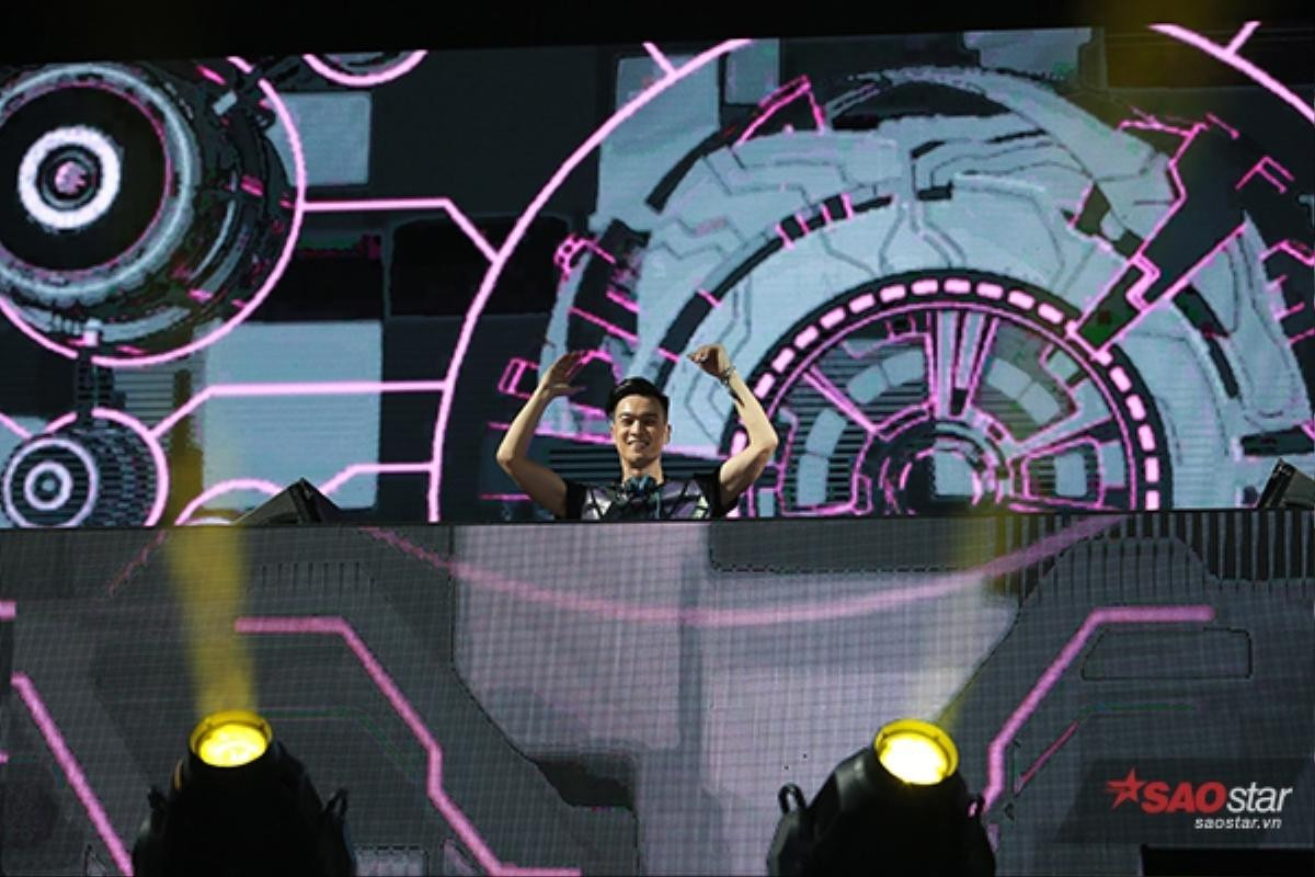 Tóc Tiên bất ngờ vắng mặt phút cuối, Slim V tỏa sáng không thua kém Hardwell Ảnh 2