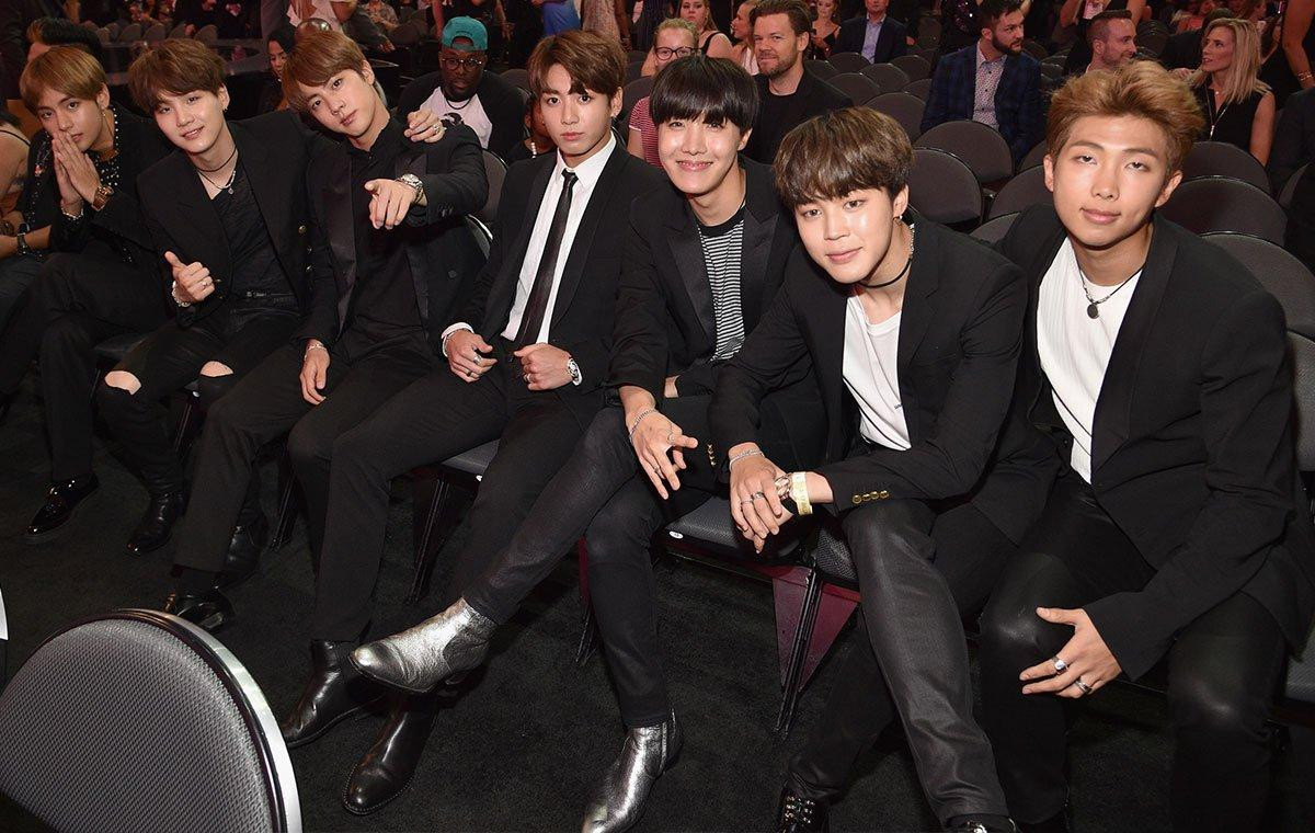 22/5 chính là lịch sử với Kpop: BTS thắng Billboard Music Awards, Miley Cyrus hào hứng chúc mừng! Ảnh 5