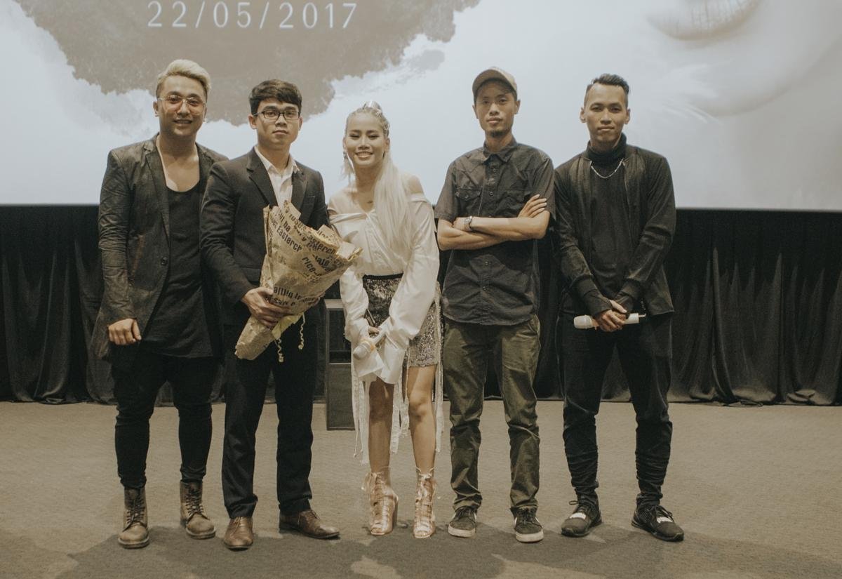 Hậu The Remix, Yến Lê - Yanbi tung MV được quay tại địa điểm thực hiện phim 'Kong' Ảnh 7