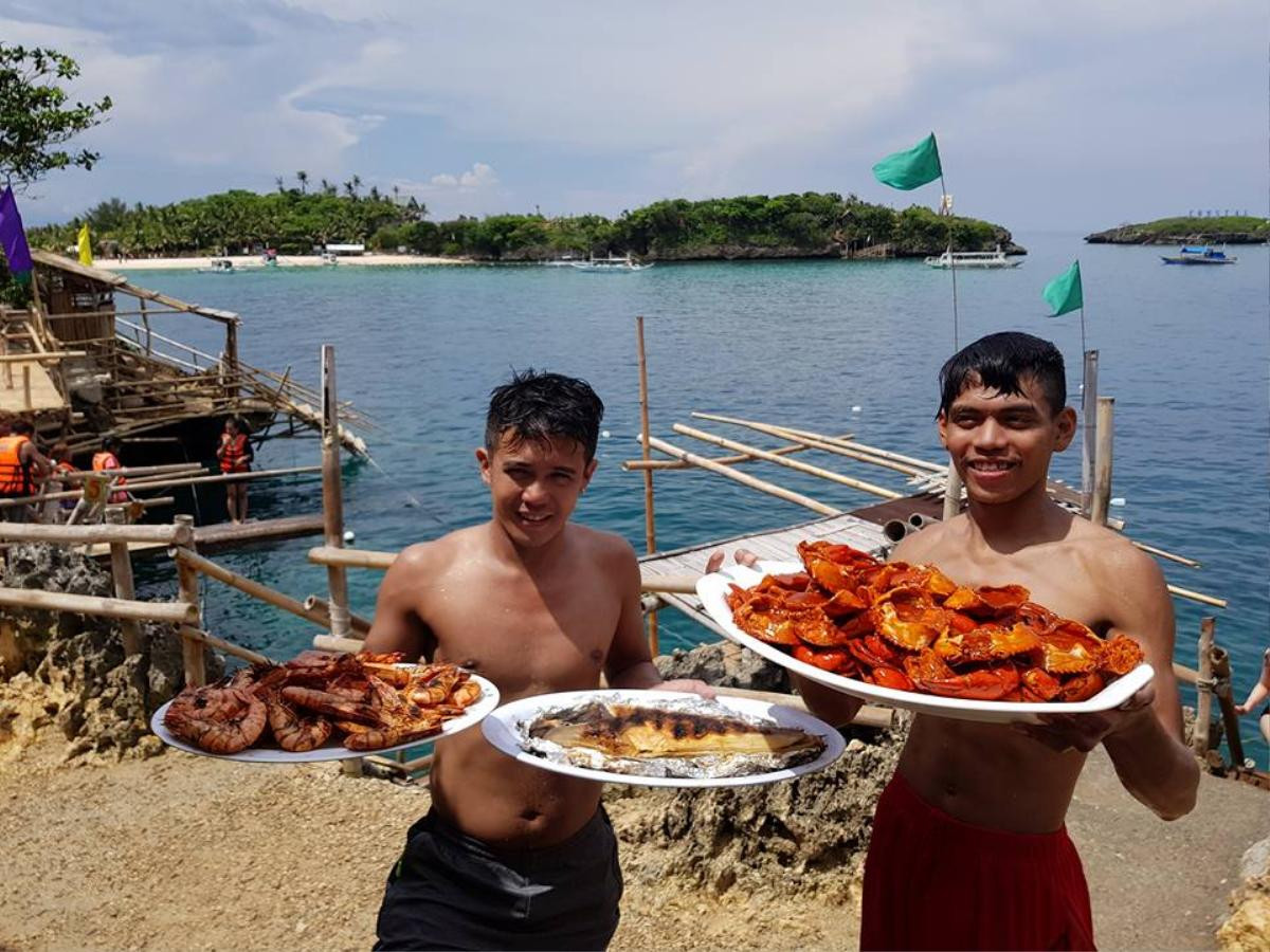 Đăng ảnh mơ đi biển, chàng trai nghèo được người lạ mặt tài trợ toàn bộ chi phí du lịch Ảnh 7