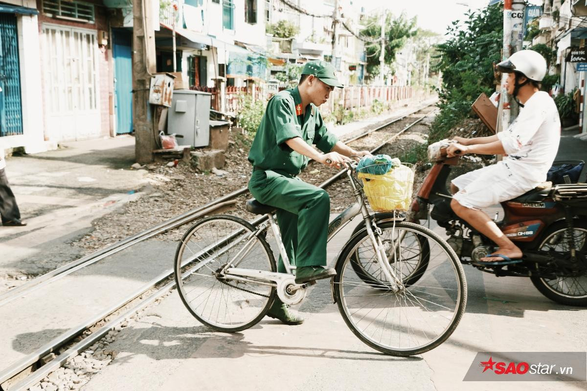 Những điều chưa kể về người dân xóm đường ray và chuyện ở bến ga chờ Ảnh 6