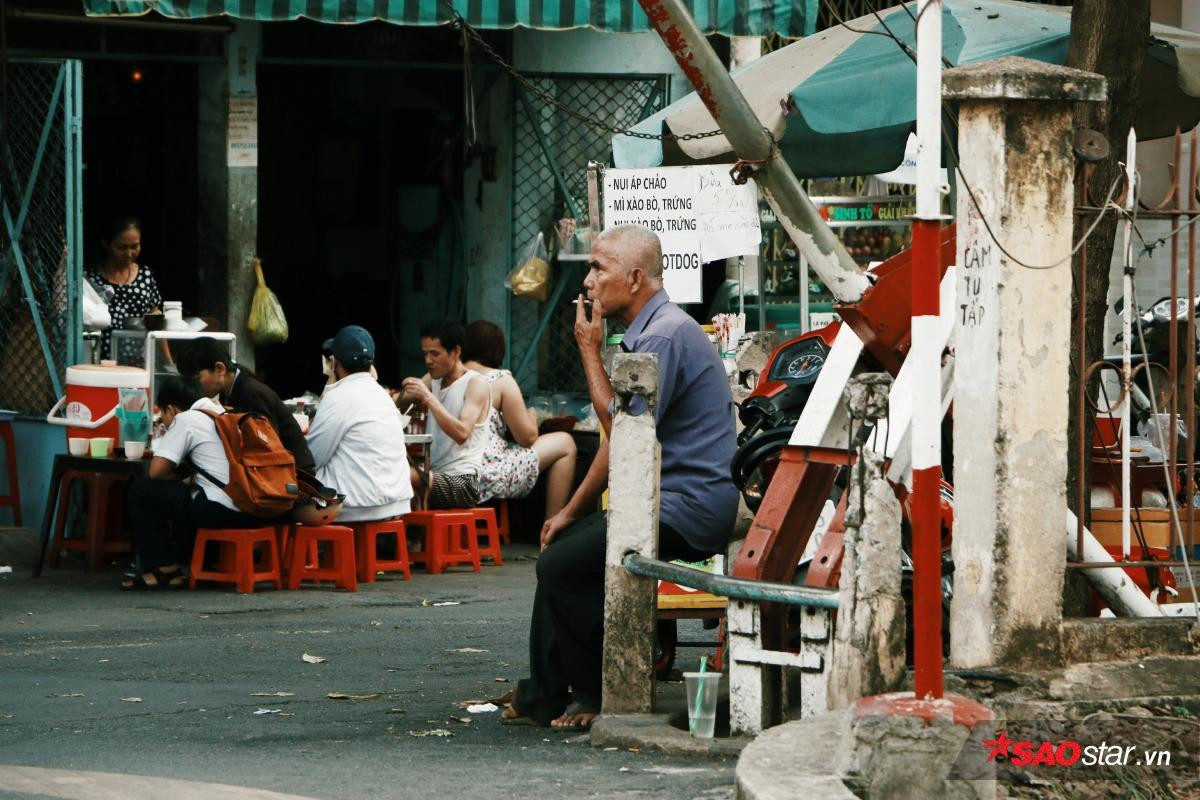 Những điều chưa kể về người dân xóm đường ray và chuyện ở bến ga chờ Ảnh 17