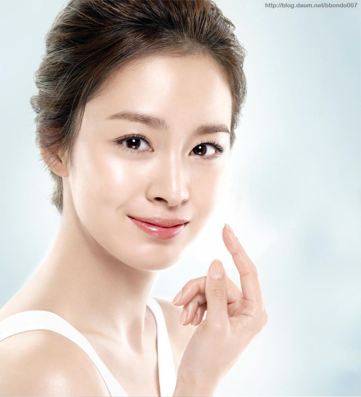 Kim Tae Hee vẫn tất bật với công việc dù đang mang thai Ảnh 1