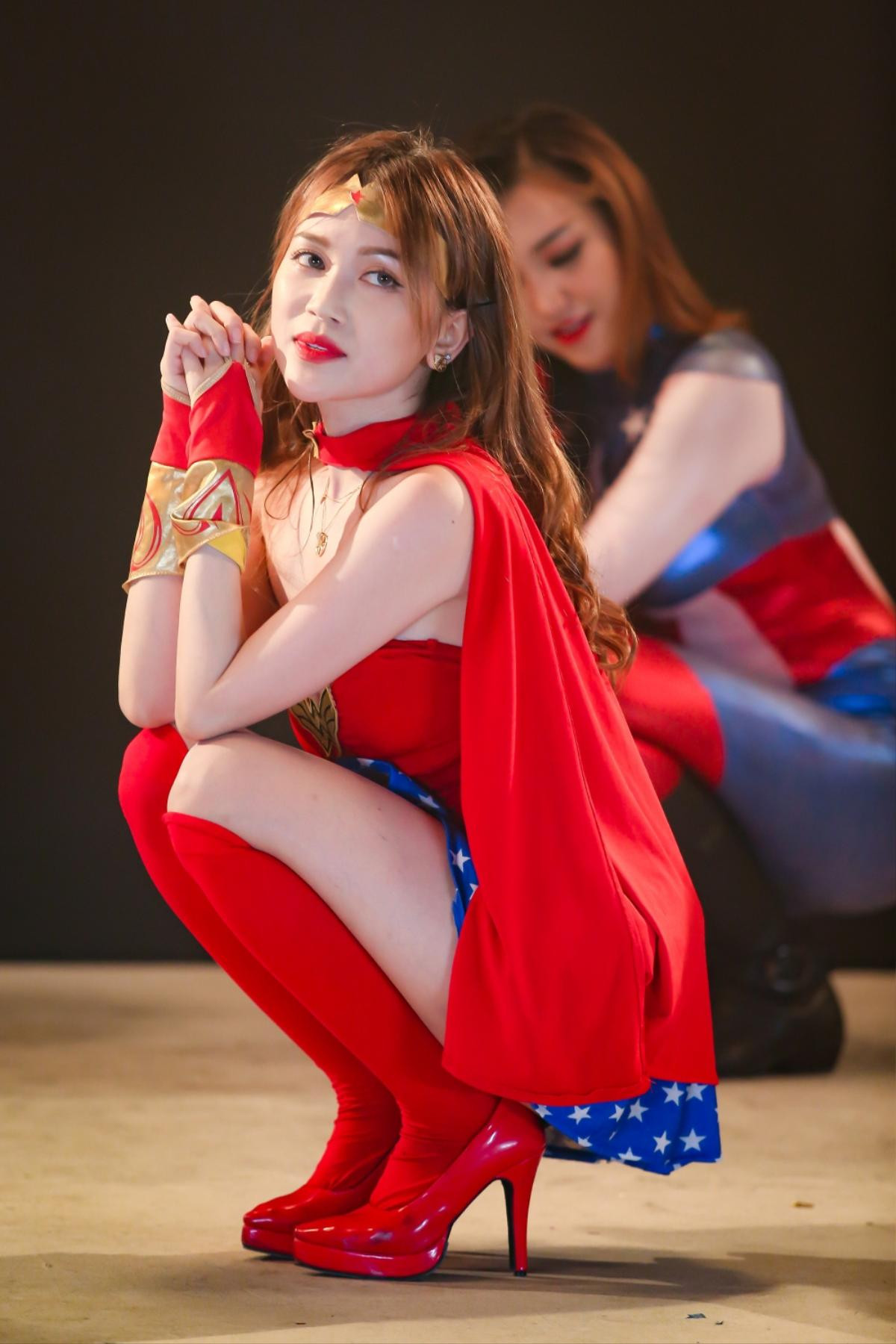 Sĩ Thanh hoá Wonder Woman trong MV nữ siêu anh hùng đầu tiên của Vpop Ảnh 5