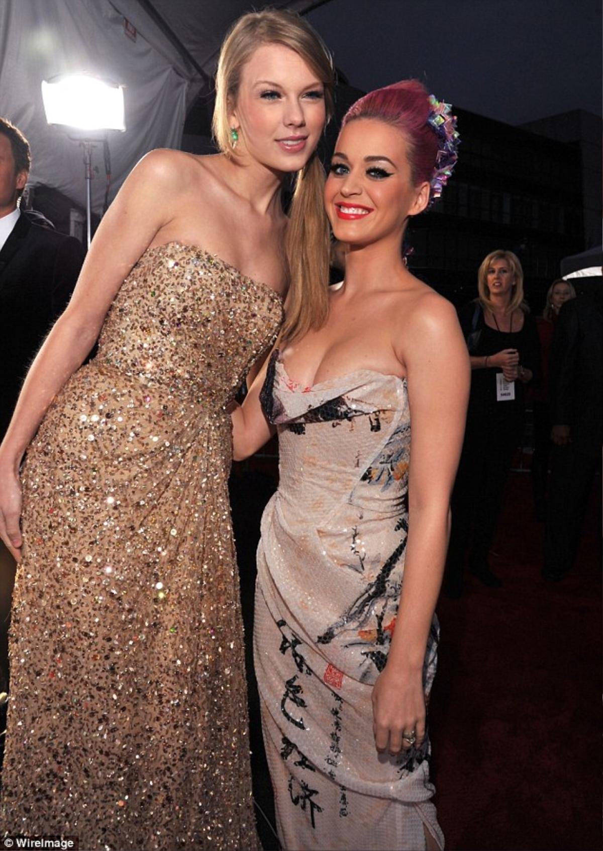 Katy Perry xin lỗi Taylor Swift, sẵn sàng buông bỏ chiến tranh Ảnh 3