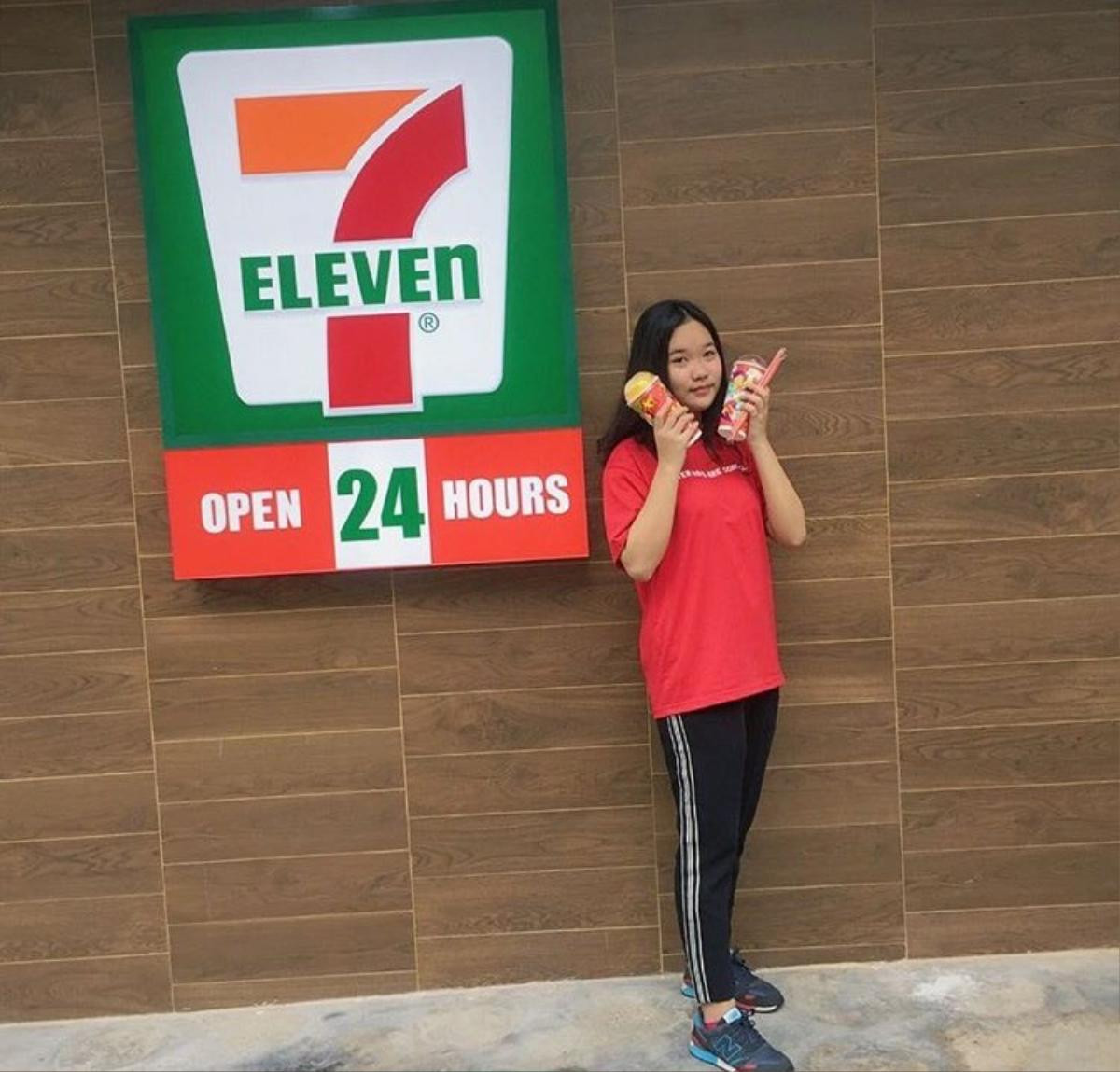 Chưa đầy 1 tuần, 7-Eleven đã trở thành địa điểm 'sống ảo mới' của giới trẻ Sài Thành Ảnh 2