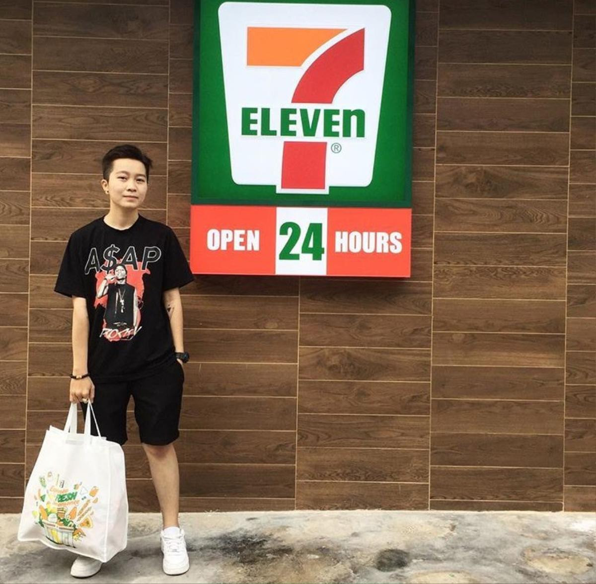 Chưa đầy 1 tuần, 7-Eleven đã trở thành địa điểm 'sống ảo mới' của giới trẻ Sài Thành Ảnh 1