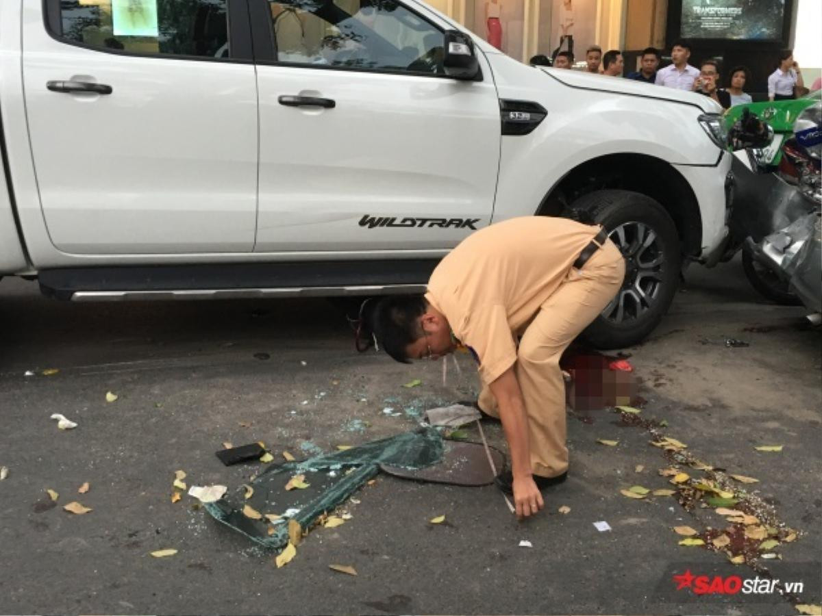 Ô tô 'điên' đâm liên hoàn trên phố Bà Triệu: Hai anh em nữ sinh gặp nạn, một người nguy kịch Ảnh 7