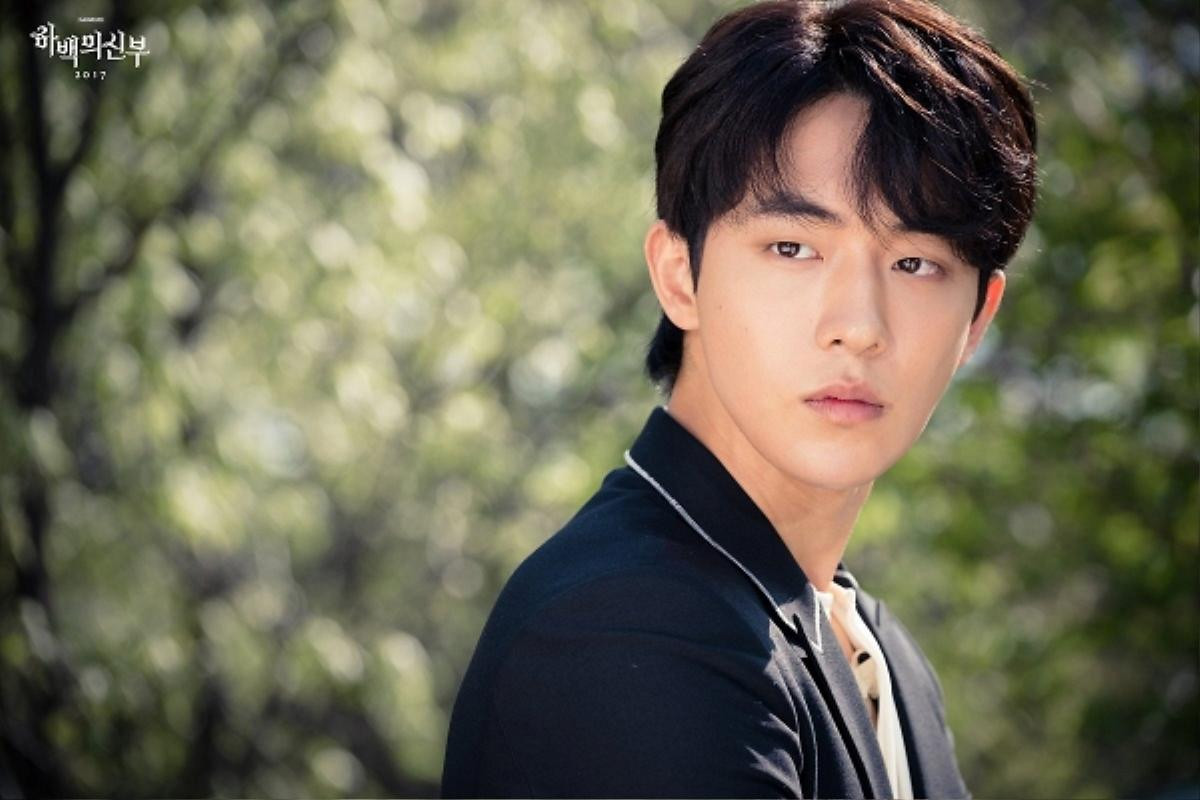 'Thủy thần' Nam Joo Hyuk: Đệ nhất thanh niên nghiêm túc chốn hậu trường phim Ảnh 2