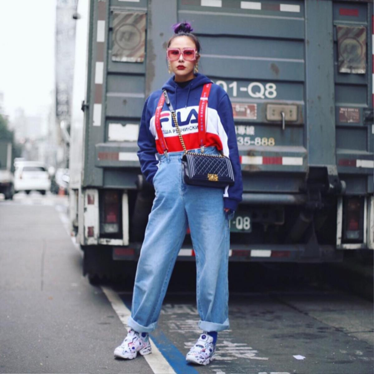 Streetwear giới trẻ tuần qua: trang phục FILA phủ sóng khắp mọi cung đường Ảnh 6