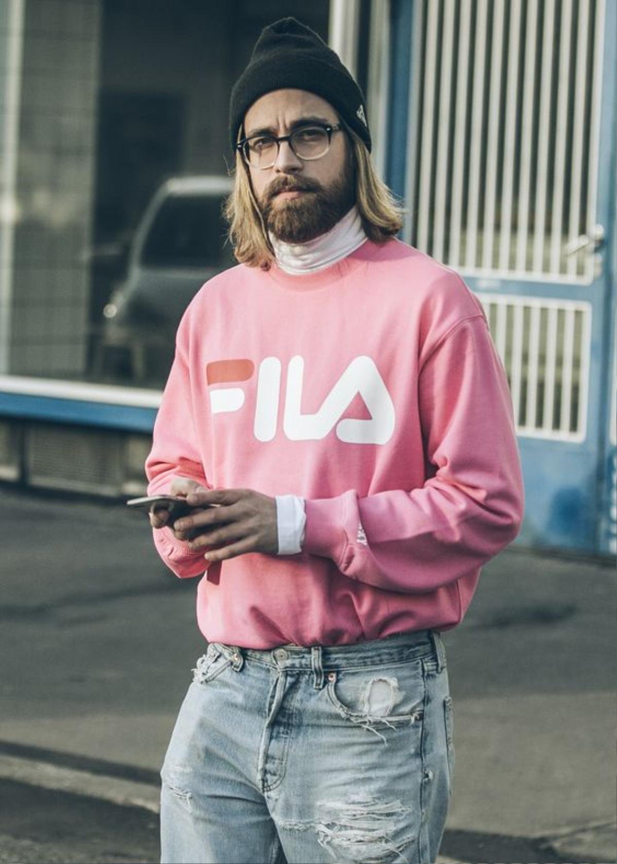 Streetwear giới trẻ tuần qua: trang phục FILA phủ sóng khắp mọi cung đường Ảnh 3