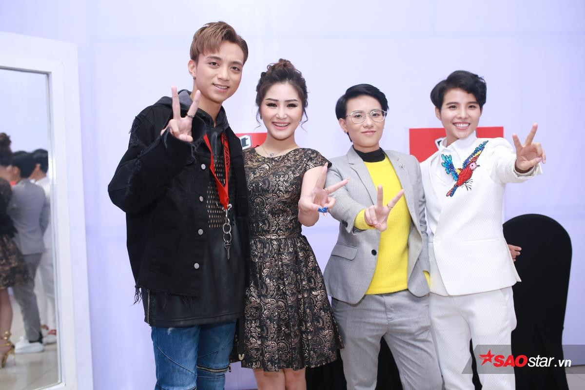 Mỗi người một vẻ, bộ tứ HLV The Voice Kids 2017 xuất hiện trẻ trung trong ngày đầu ghi hình Ảnh 7