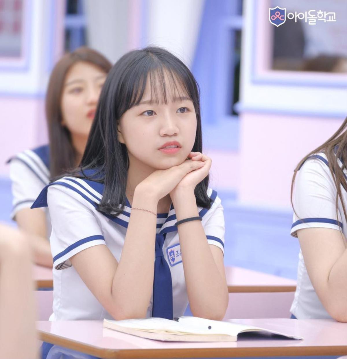 Sau khi 'thắng đậm' với Produce 101, Mnet tung 13 bóng hồng xinh đẹp cho show 'sống còn' mới - Idol School Ảnh 23