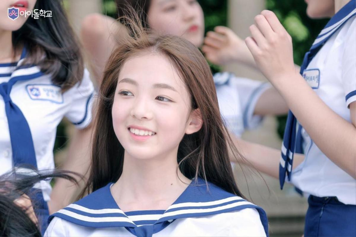 Sau khi 'thắng đậm' với Produce 101, Mnet tung 13 bóng hồng xinh đẹp cho show 'sống còn' mới - Idol School Ảnh 6