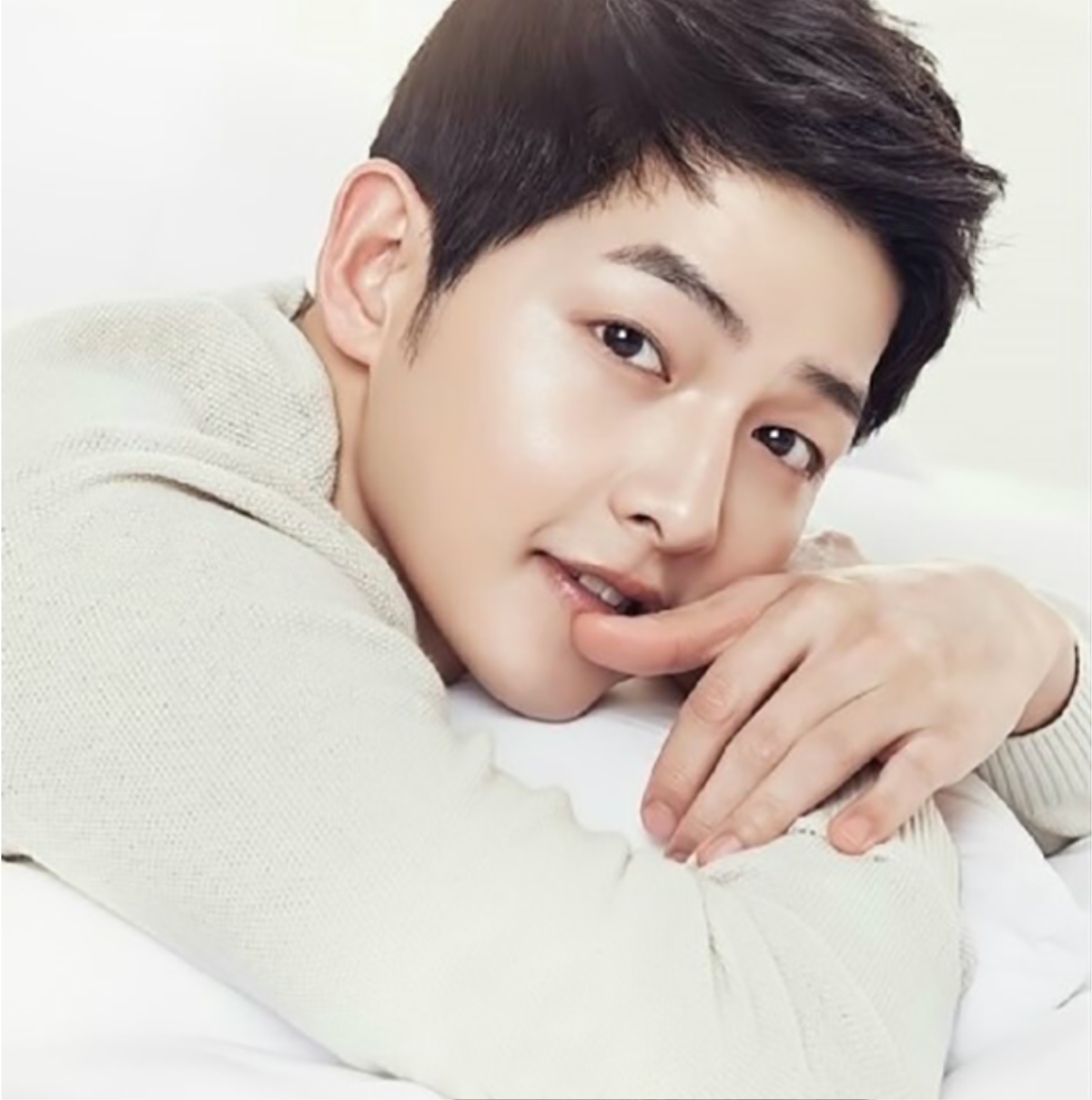 Song Joong Ki: 'Tôi mong nhận được lời chúc phúc của các bạn' Ảnh 2