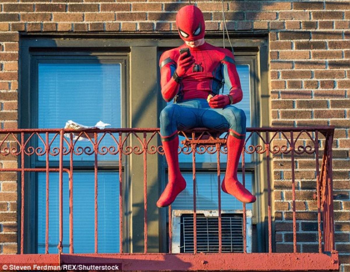 Tom Holland và những chuyện 'dở khóc dở cười' khi trở thành Spider-man Ảnh 2