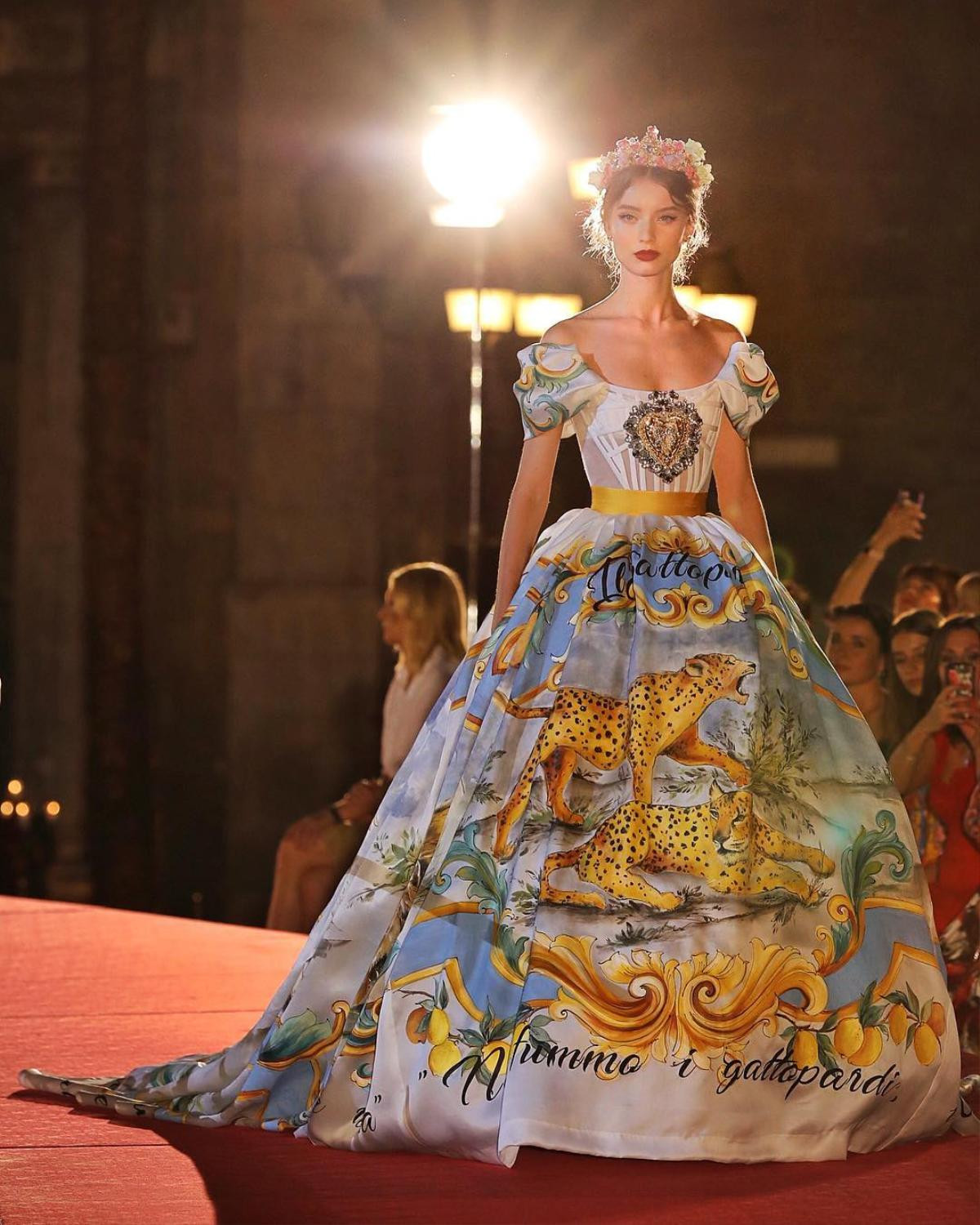 Dolce & Gabbana Alta Mode: Chìm đắm vào thiên đường xa hoa nơi hạ giới Ảnh 3