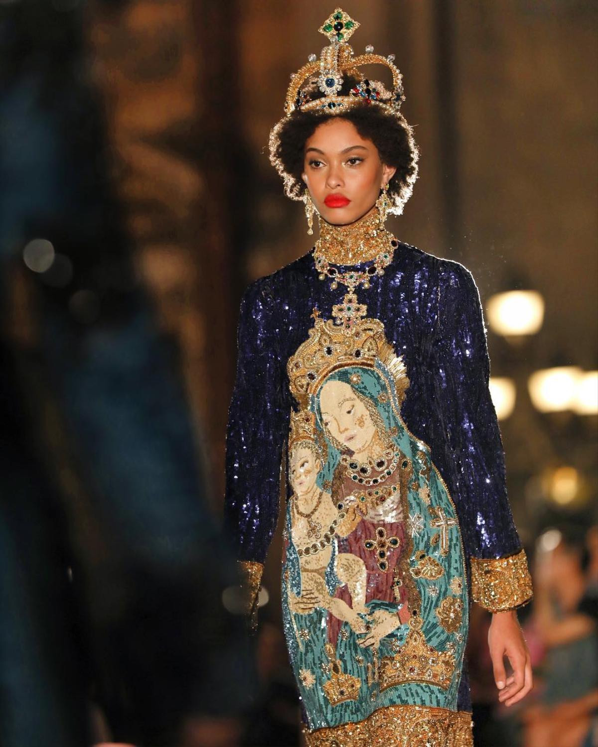 Dolce & Gabbana Alta Mode: Chìm đắm vào thiên đường xa hoa nơi hạ giới Ảnh 4