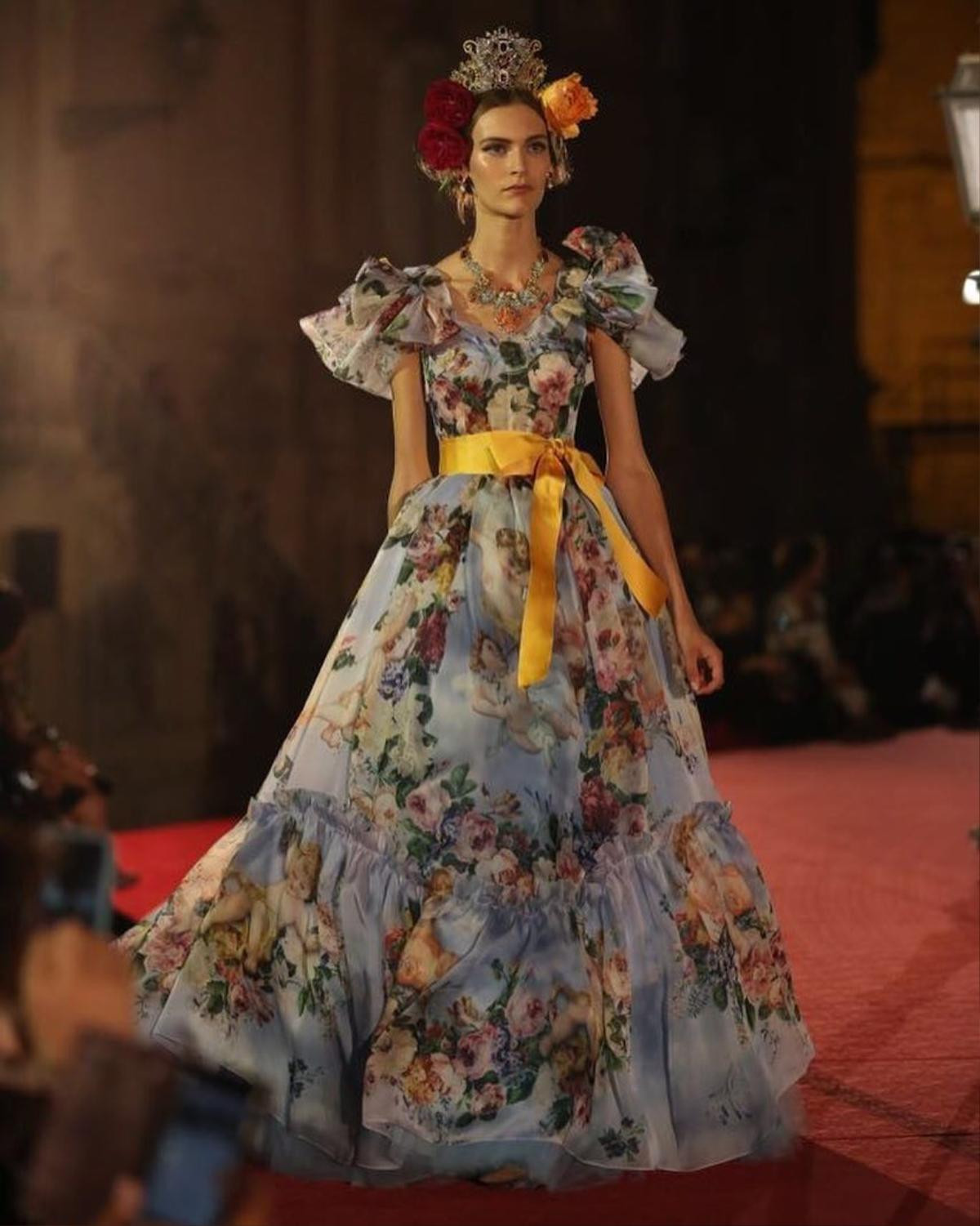 Dolce & Gabbana Alta Mode: Chìm đắm vào thiên đường xa hoa nơi hạ giới Ảnh 9