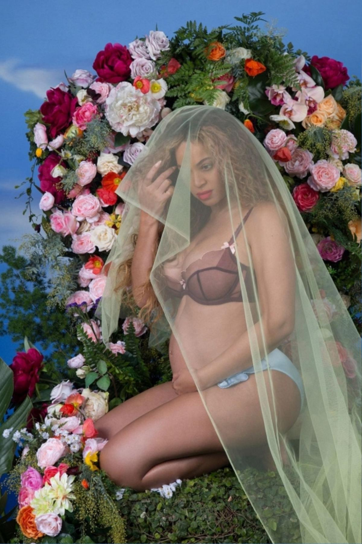 Beyonce 'gây bão' mạng xã hội khi lần đầu tiên tiết lộ hình ảnh đôi song sinh Ảnh 2