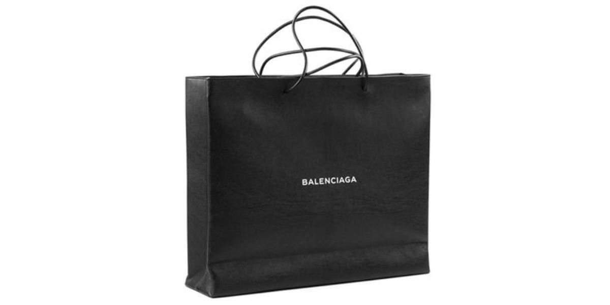 Balenciaga tung mẫu túi giống hệt túi giấy shopping phiên bản sang trọng nhưng… giá trên trời Ảnh 2