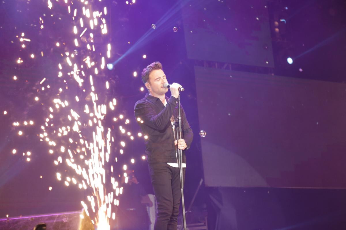 Shane Filan trở lại Việt Nam: Sau bao năm vẫn hát ngọt lịm 'My Love' thế này! Ảnh 12