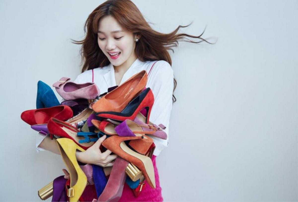 Lee Sung Kyung ơi cứ tóc dài gợn nhẹ, biểu cảm đáng yêu thế này thôi cũng đủ đốn gục hàng triệu trái tim rồi Ảnh 10