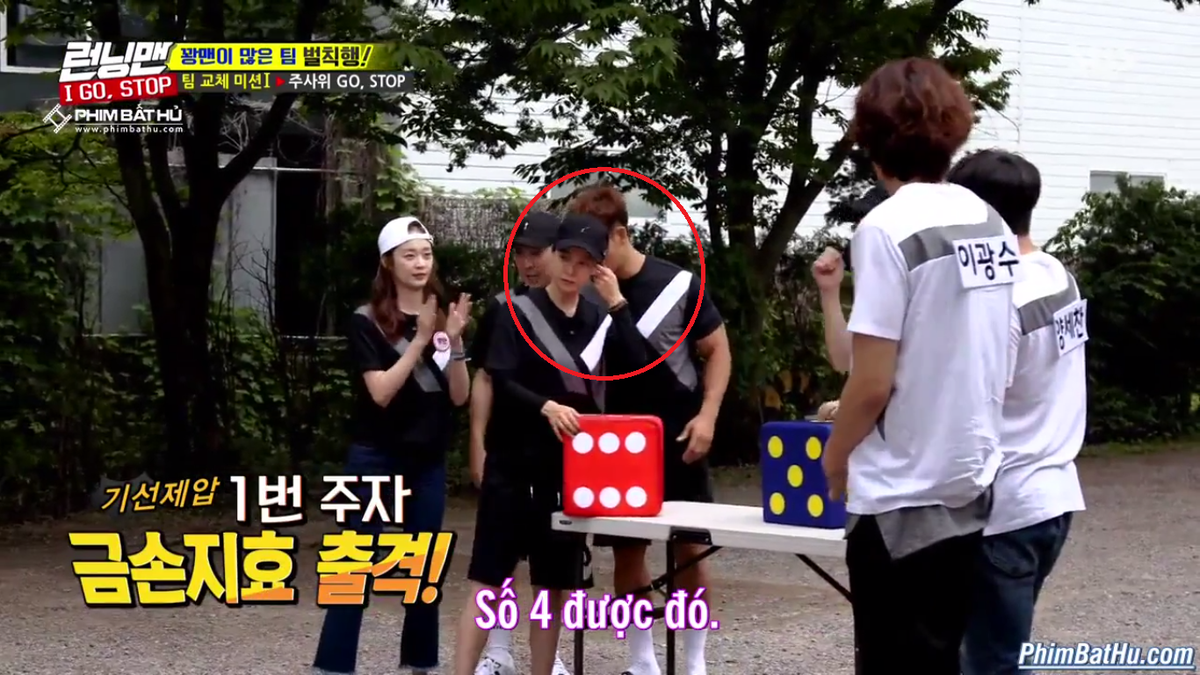 Kim Jong Kook và Song Ji Hyo liên tục ngọt ngào, 'tình bể bình' khiến fan Running Man thích thú Ảnh 6