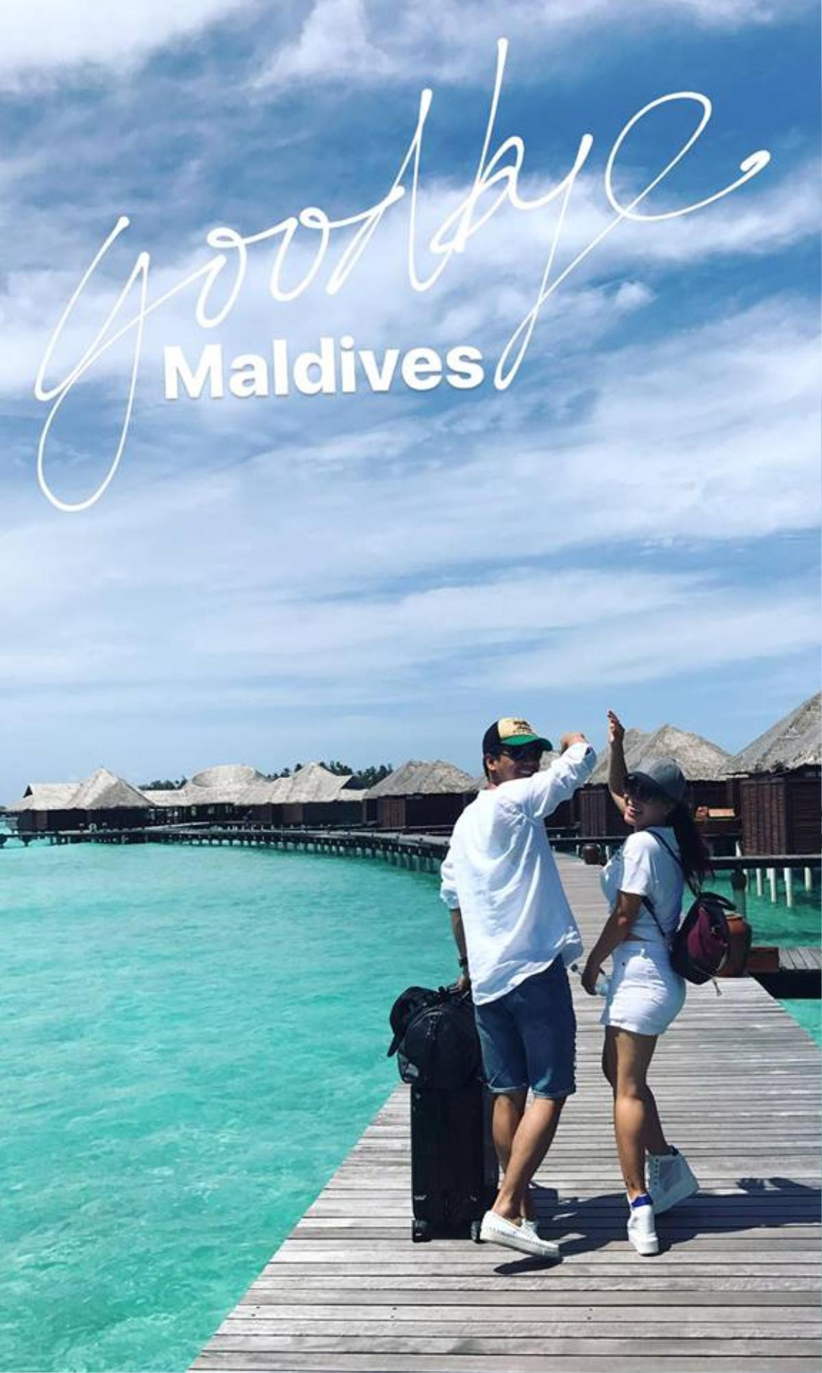 Kỷ niệm 17 năm yêu nhau, MC Phan Anh khoe ảnh mặn nồng bên bà xã tại Maldives Ảnh 1