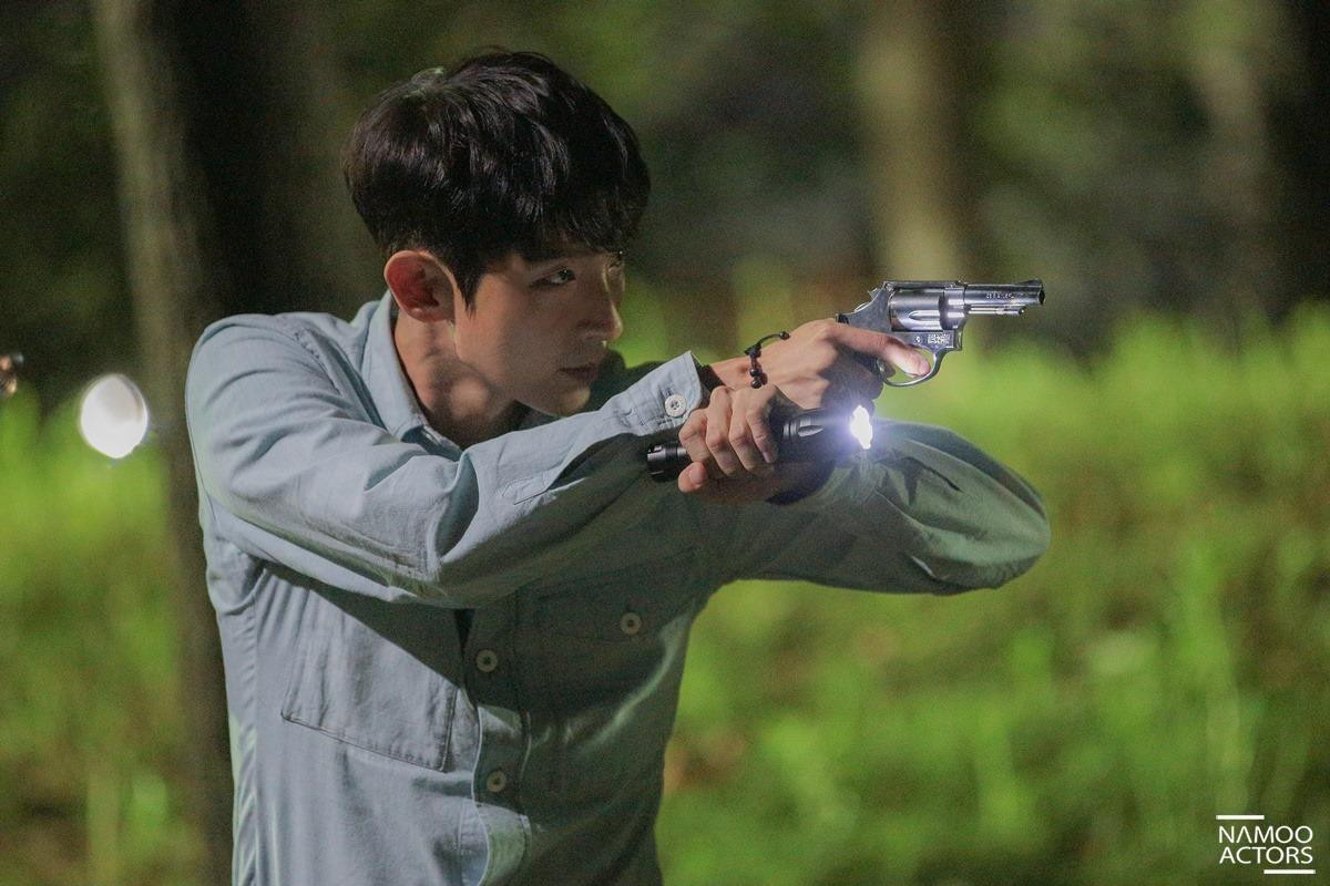 Chưa định xem 'Criminal Minds' của Lee Jun Ki? Hãy nhìn qua loạt ảnh này đi Ảnh 3