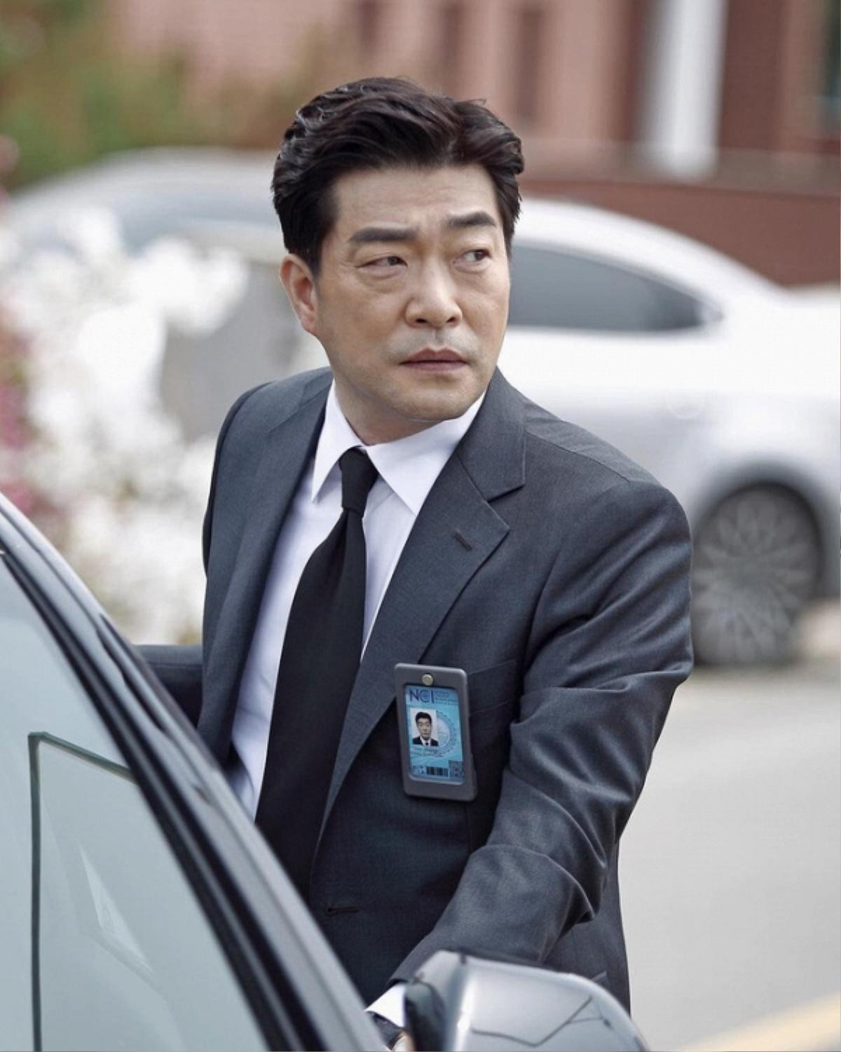 Chưa định xem 'Criminal Minds' của Lee Jun Ki? Hãy nhìn qua loạt ảnh này đi Ảnh 5