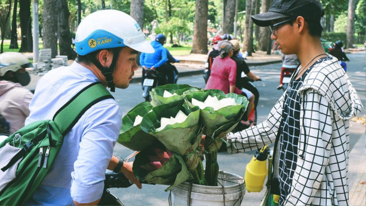 Hè của con nhà nghèo: Bán sen, bán trái cây, bán chè… nhưng vẫn vui biết bao vì giúp được bố mẹ Ảnh 8