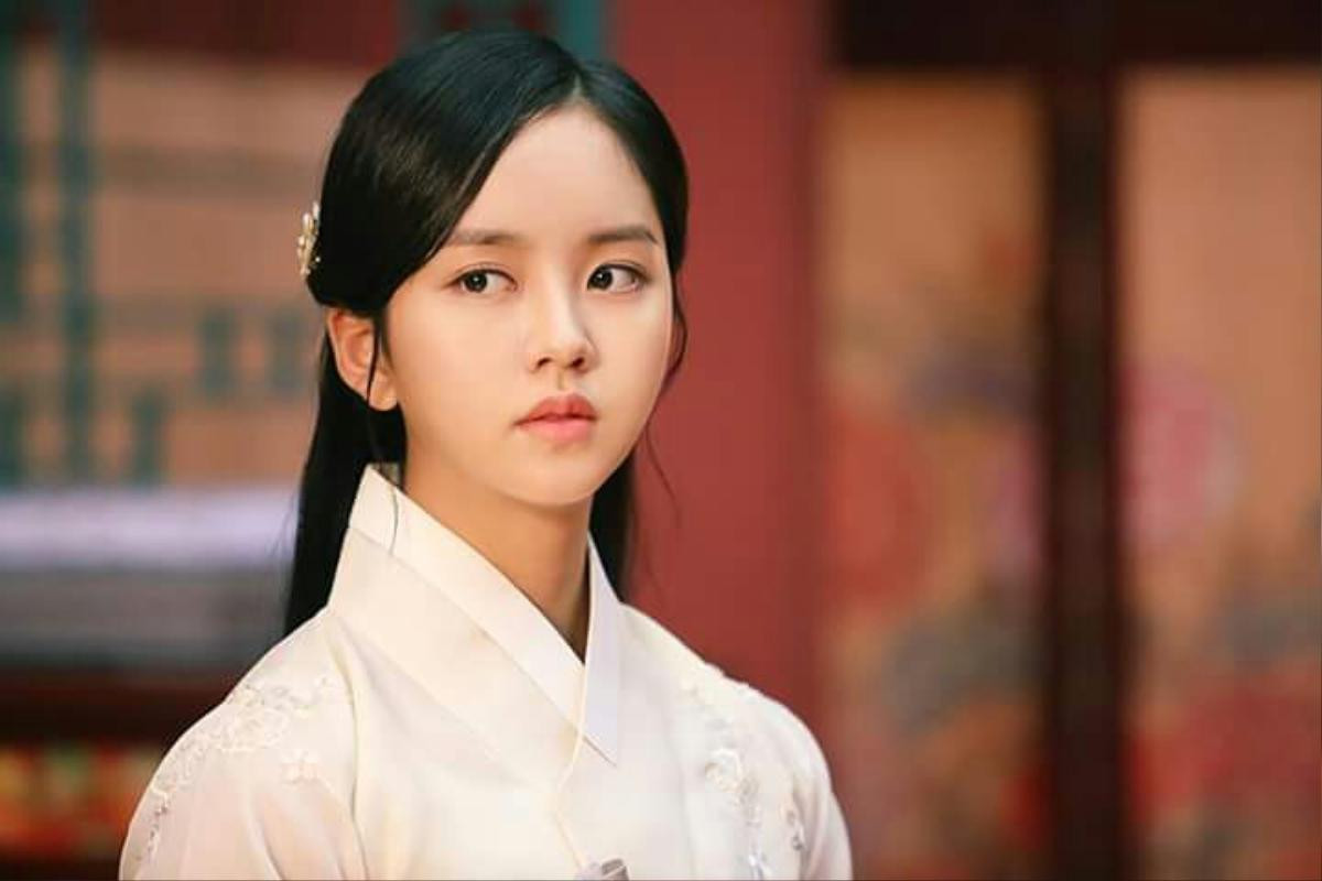 'Phận làm… Kim So Hyun', mỗi lần đóng phim là một lần 'dính thính' Ảnh 22