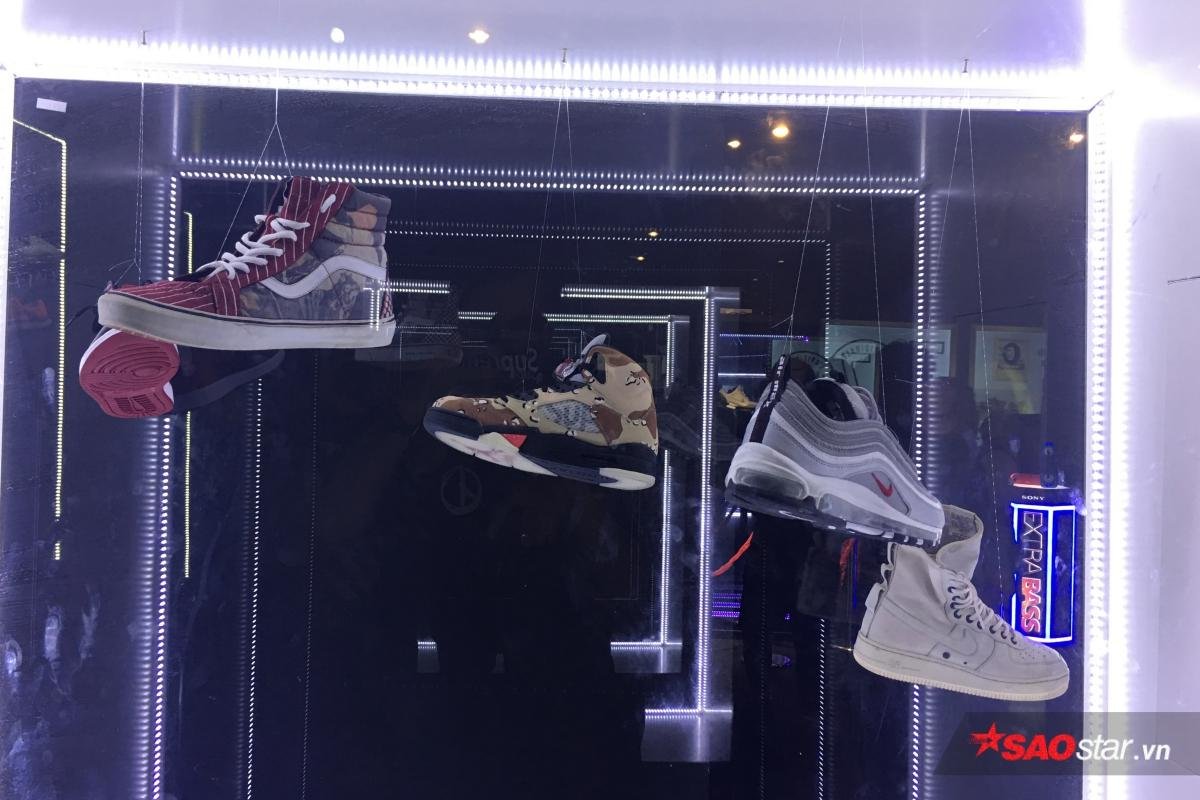 Sneaker Fest 2017: Có những mảng màu khác lạ giữa 'khu rừng đen' Ảnh 8