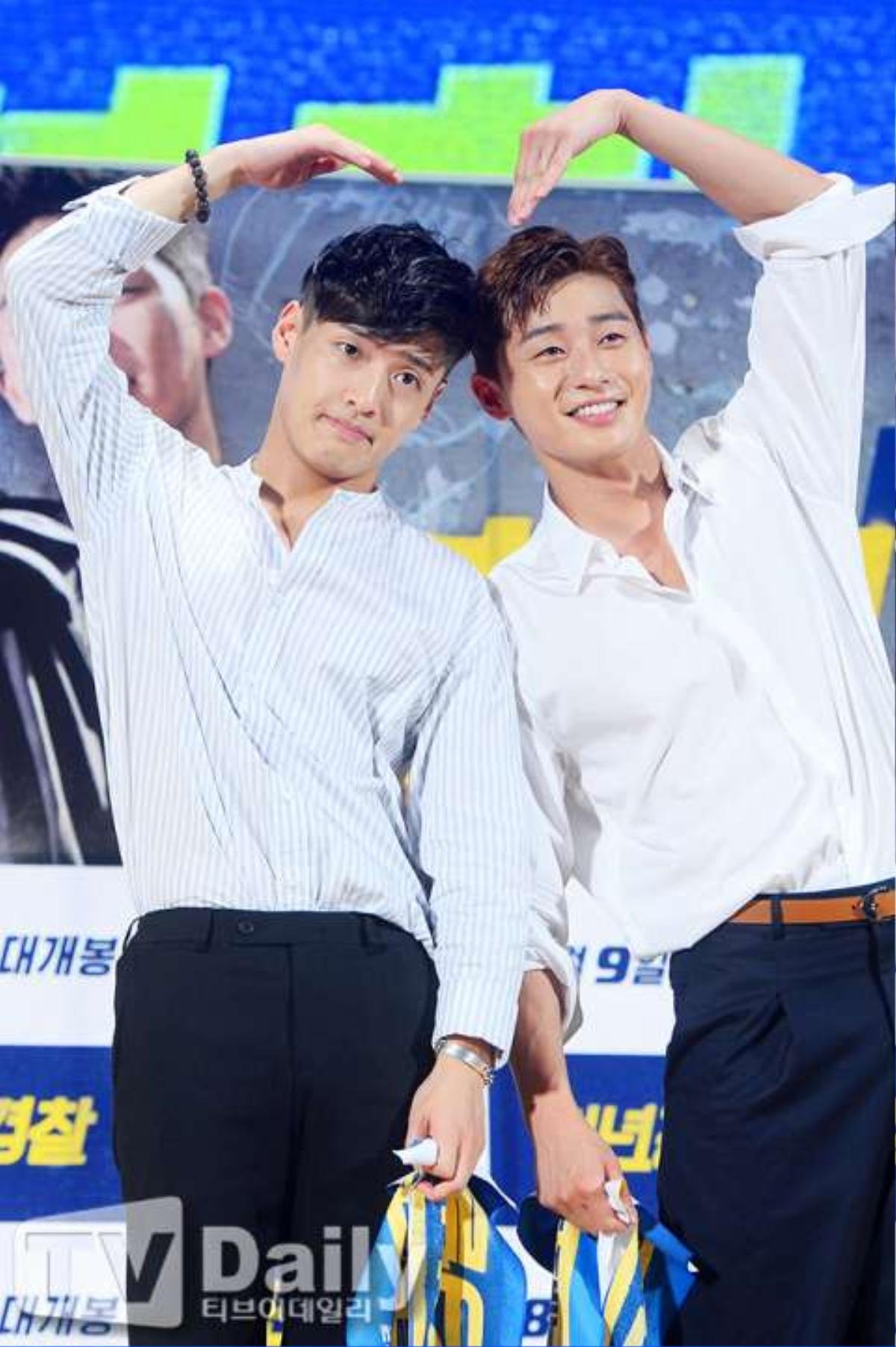 'Thuyền' Kang Ha-Neul và Park Seo-Joon 'ra khơi' với 'Midnight Runner” Ảnh 15