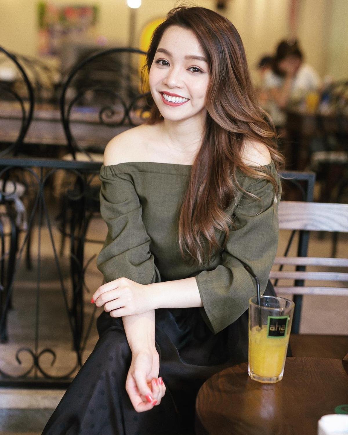 Đâu chỉ 'khuynh đảo' cộng đồng Beauty Blogger, bộ tứ đa tài này còn ghi điểm bởi gout thời trang riêng ấn tượng Ảnh 11