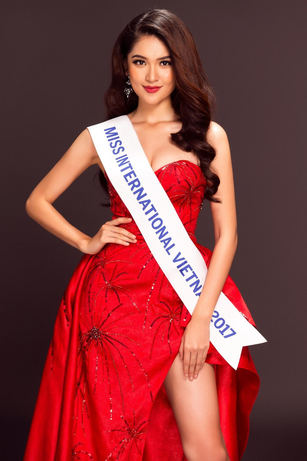 Á hậu Thuỳ Dung chính thức đại diện Việt Nam tham dự Miss International 2017 Ảnh 2