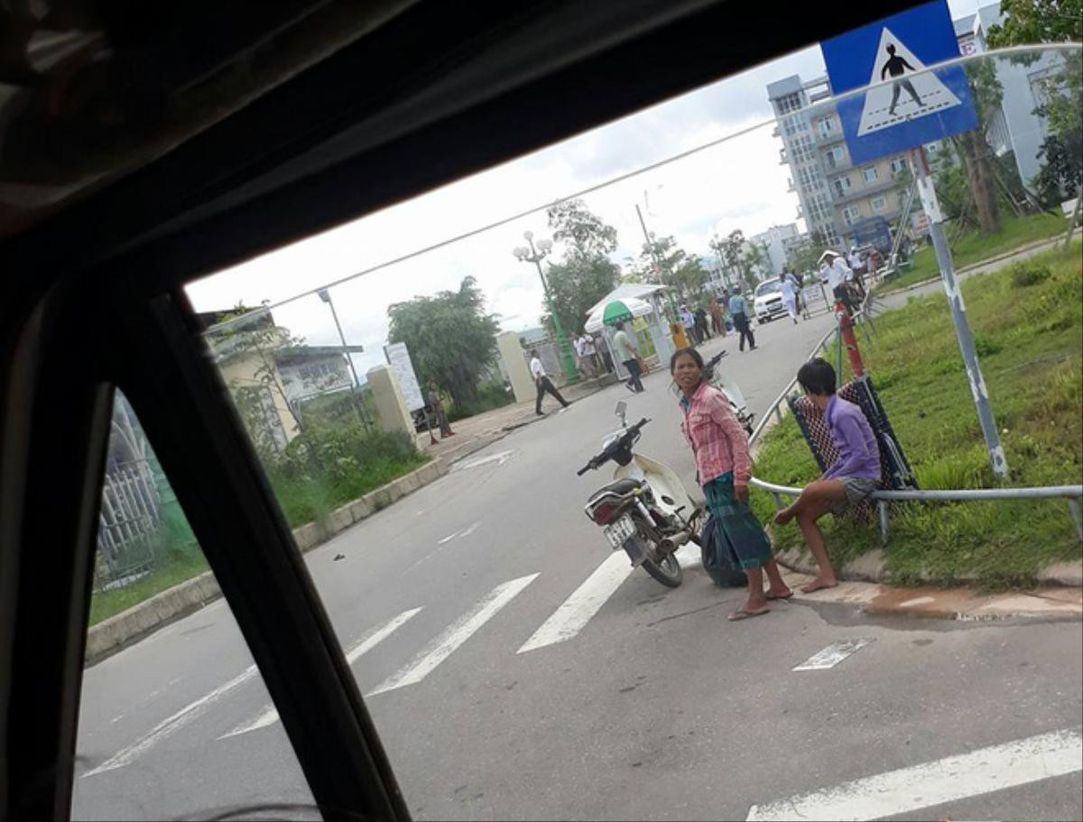 Cậu bé nghèo bị bệnh và hành động bất ngờ của người đàn ông lạ mặt trên chuyến xe khách Ảnh 1