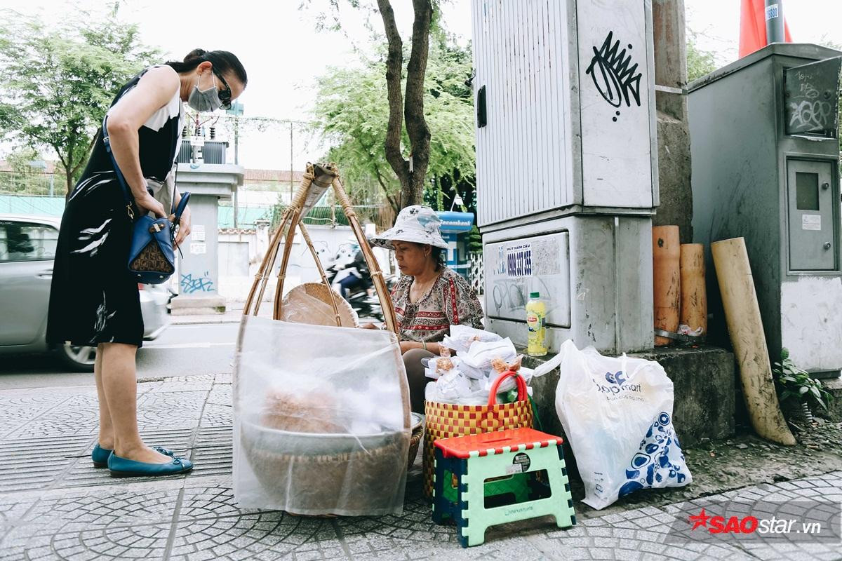 Gánh ‘xôi xéo 3 miền’ tồn tại suốt 70 năm giữa trung tâm Sài Gòn Ảnh 10