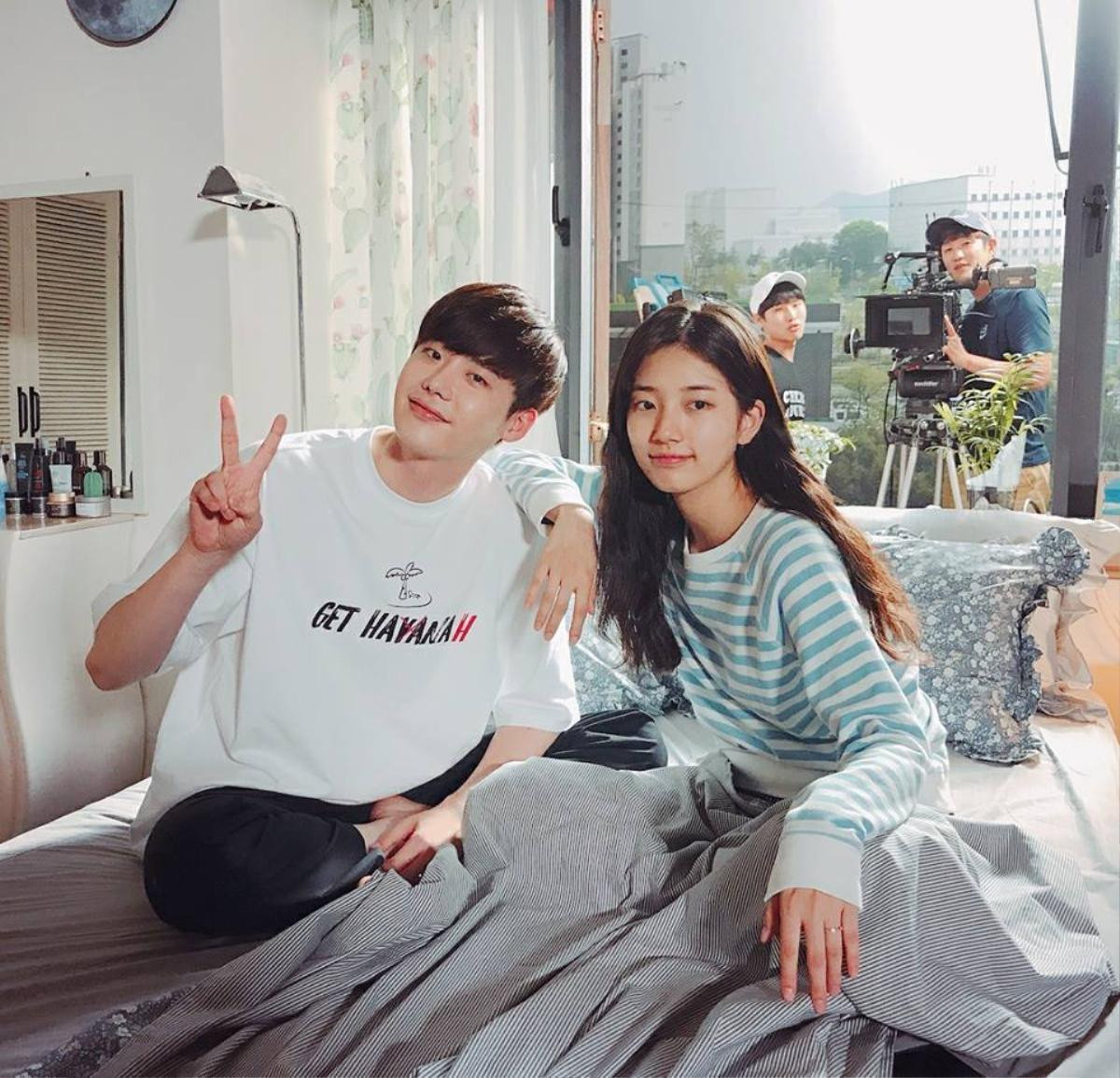 Chưa cần diễn xuất, nhan sắc Suzy và Lee Jong Suk đủ sức 'cân' 'While You Were Sleeping'! Ảnh 51