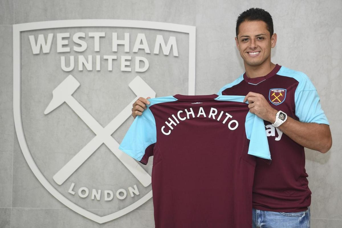 Chicharito bối rối trong ngày trở lại mái nhà xưa Ảnh 1