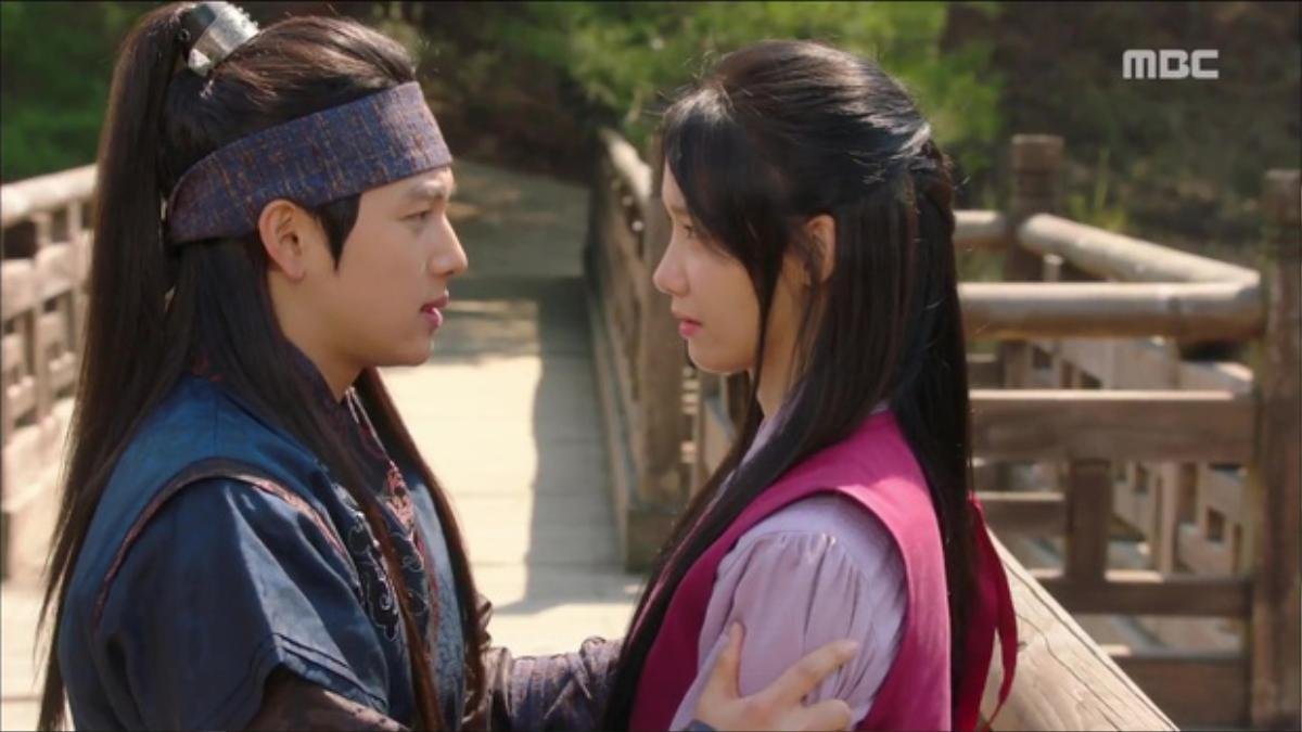 Yoona khóc nức nở trong 'The King Loves', Kim Jae Joong gây cười với 'Manhole' Ảnh 2