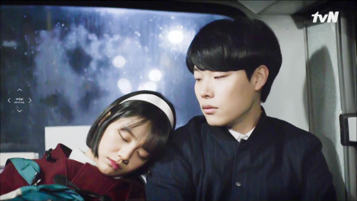 Trước khi 'lội ngược dòng' ngoài đời, Jun Yeol - Hyeri từng tình tứ thế này trên phim Ảnh 3