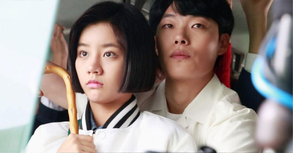 Trước khi 'lội ngược dòng' ngoài đời, Jun Yeol - Hyeri từng tình tứ thế này trên phim Ảnh 19