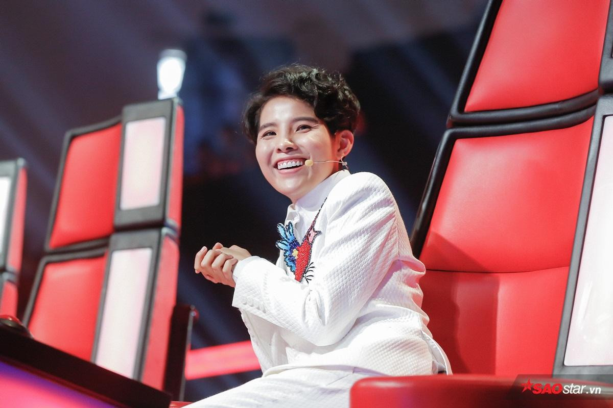 Fan thích thú với loạt khoảnh khắc 'lột xác' rạng rỡ của Vũ Cát Tường sau tập 1 The Voice Kids Ảnh 7